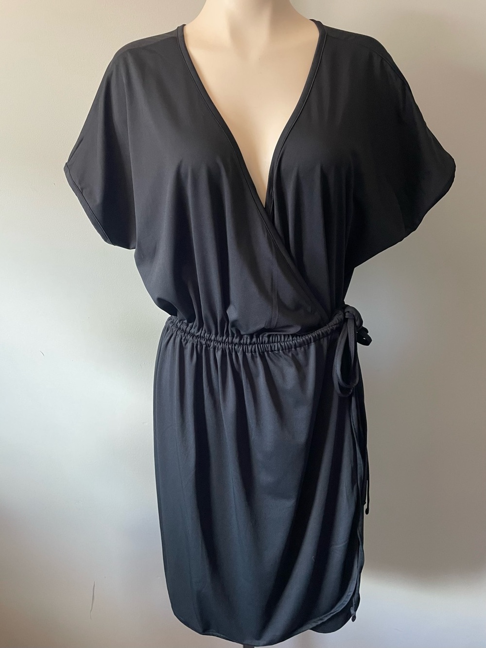 Columbia Chill River Athletic Wrap Dress Black Sun UPF Protection Omni Freeze